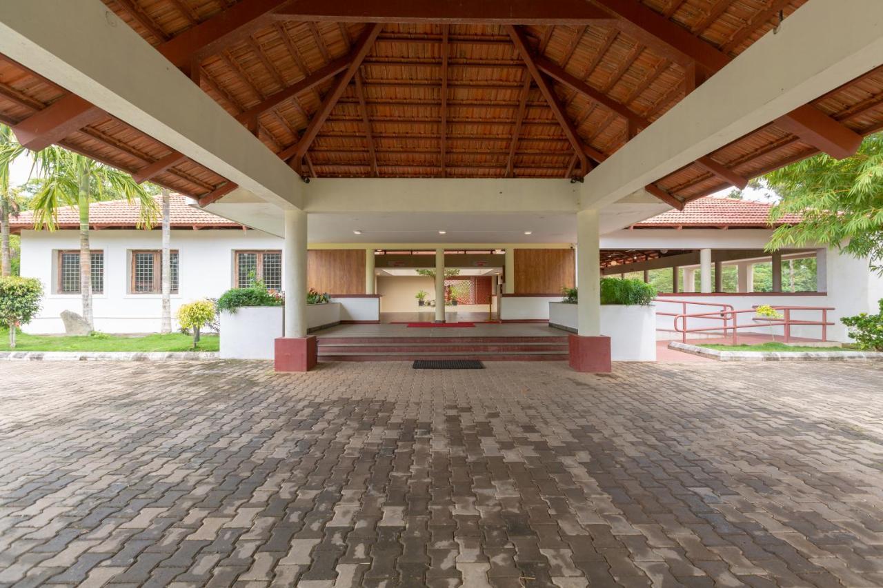 Kstdc Hotel Mayura Yagachi, Belur Belur  ภายนอก รูปภาพ
